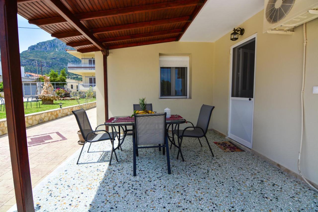 Olea Apartments Ксилокастрон Екстериор снимка