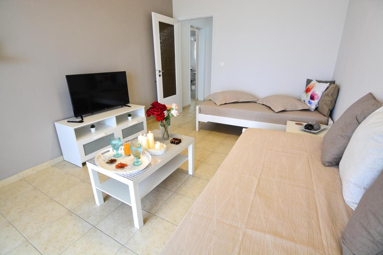 Olea Apartments Ксилокастрон Екстериор снимка