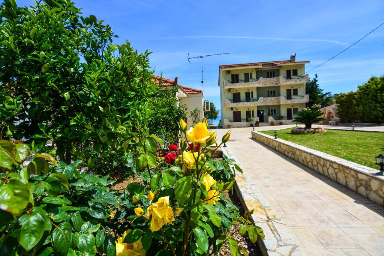 Olea Apartments Ксилокастрон Екстериор снимка